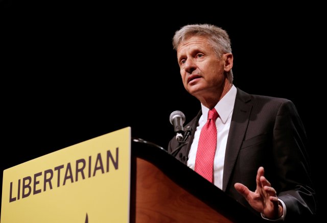 Libertarian Party presidential candidate Gary Johnson gives acceptance speech during National Convention held at the Rosen Centre in Orlando, Florida, May 29, 2016.  REUTERS/Kevin Kolczynski