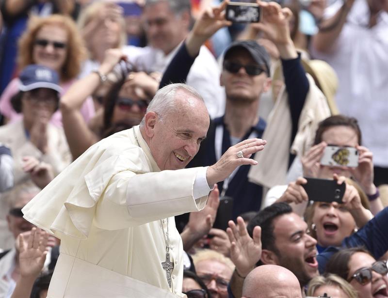 El Papa se reúne con jóvenes “youtubers” que quieren mejorar el mundo