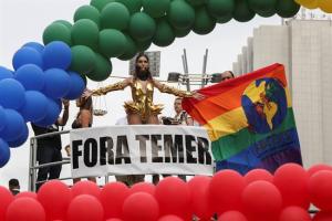 Desfile del Orgullo Gay de Sao Paulo tiene comparsa contra presidente Temer