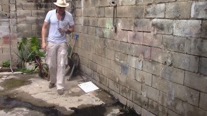 Viviendas de La Isabelica en estado crítico ante colapso de aguas negras (video)