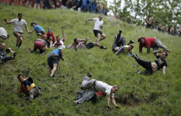 BRITAIN-TRADITION-CHEESE ROLLING-OFFBEAT