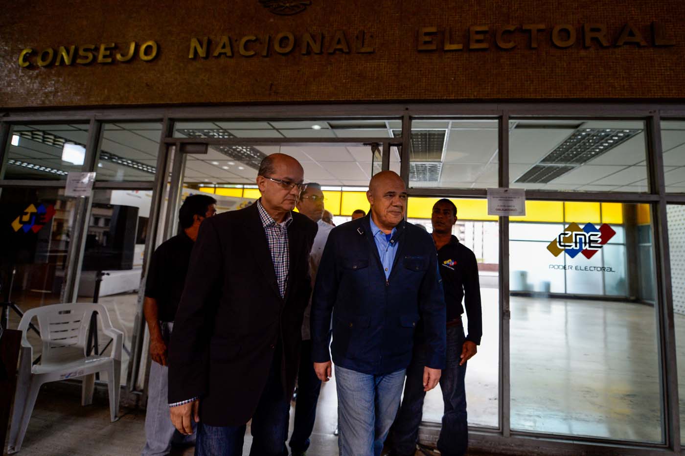 Chúo Torrealba reitera que en una semana se validan las firmas para revocatorio