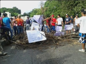 Protestan en el Tocuyo por escasez de comida y medicinas