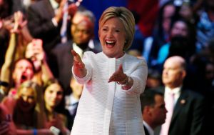 Hillary Clinton hace historia como la primera mujer candidata a la Presidencia de EEUU
