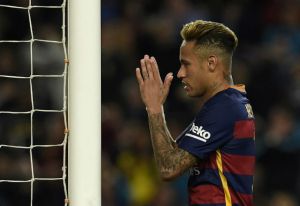 Fiscalía ve precipitada la decisión judicial de archivar la causa de Neymar