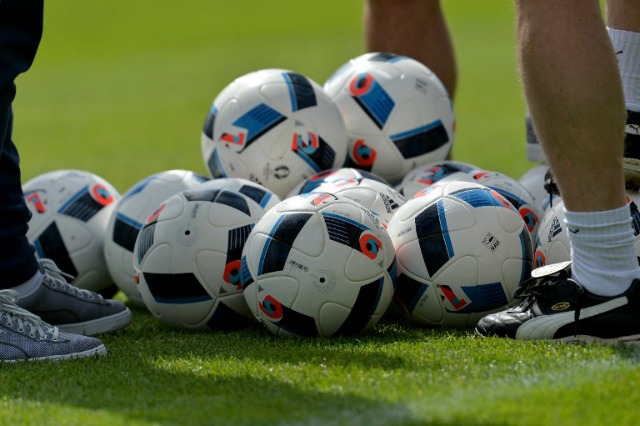 Los balones se representan durante una sesión de entrenamiento de la selección checa durante el torneo de fútbol Euro 2016 en Tours, el 14 de junio de 2016. GUILLAUME souvent / AFP