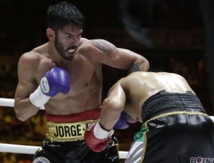 El venezolano Jorge Linares logra retener el título mundial de boxeo ligero de la AMB