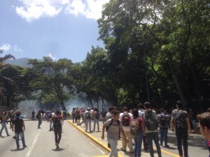 Protesta en la UCV por inseguridad tras asalto a estudiante este miércoles