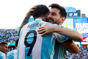 Messi llegó a 54 goles e iguala a Batistuta como máximo goleador de Argentina