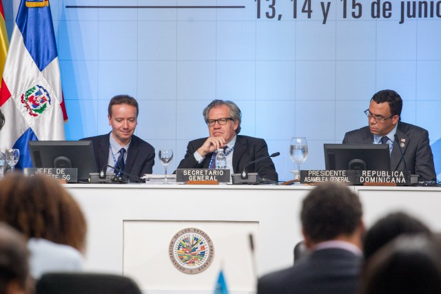 OAS Chief of Staff Gonzalo Koncke (L), Organization of American States (OAS) Secretary General, Uruguayan Luis Almagro (C) and Dominican Minister of Foreign Affairs Andres Navarro take part in the Organization of American States (OAS) 46th General Ordinary Assembly in Santo Domingo on June 15, 2016. Venezuela has asked its regional neighbors to meet next week with international mediators trying to help settle the country's economic and political crisis, officials said Wednesday. / AFP PHOTO / ERIKA SANTELICES