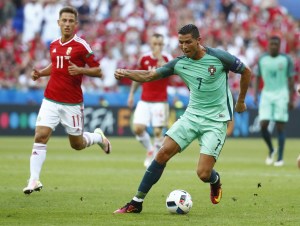 Un “solidario” Cristiano Ronaldo en el mejor año de su carrera