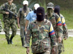 El Gobierno de Colombia y las Farc acuerdan el alto el fuego definitivo