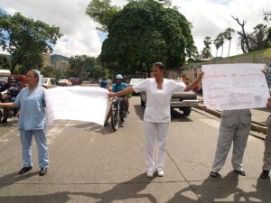 Fetrasalud exige incremento de sueldo a 100 mil bolívares para trabajadores del sistema sanitario
