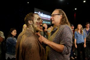 “The Walking Dead” tendrá atracción permanente en Universal