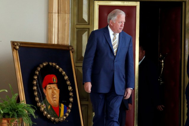  Thomas Shannon durante una visita al Palacio de Miraflores en junio de 2016 (foto Reuters)