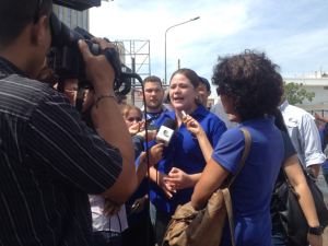 Elimar Díaz: Expulsar estudiantes becados por firmar en Revocatorio es un acto de cobardía