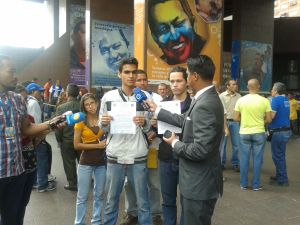 Estudiantes de la UPEL protestan por cierre de comedores y déficit presupuestario