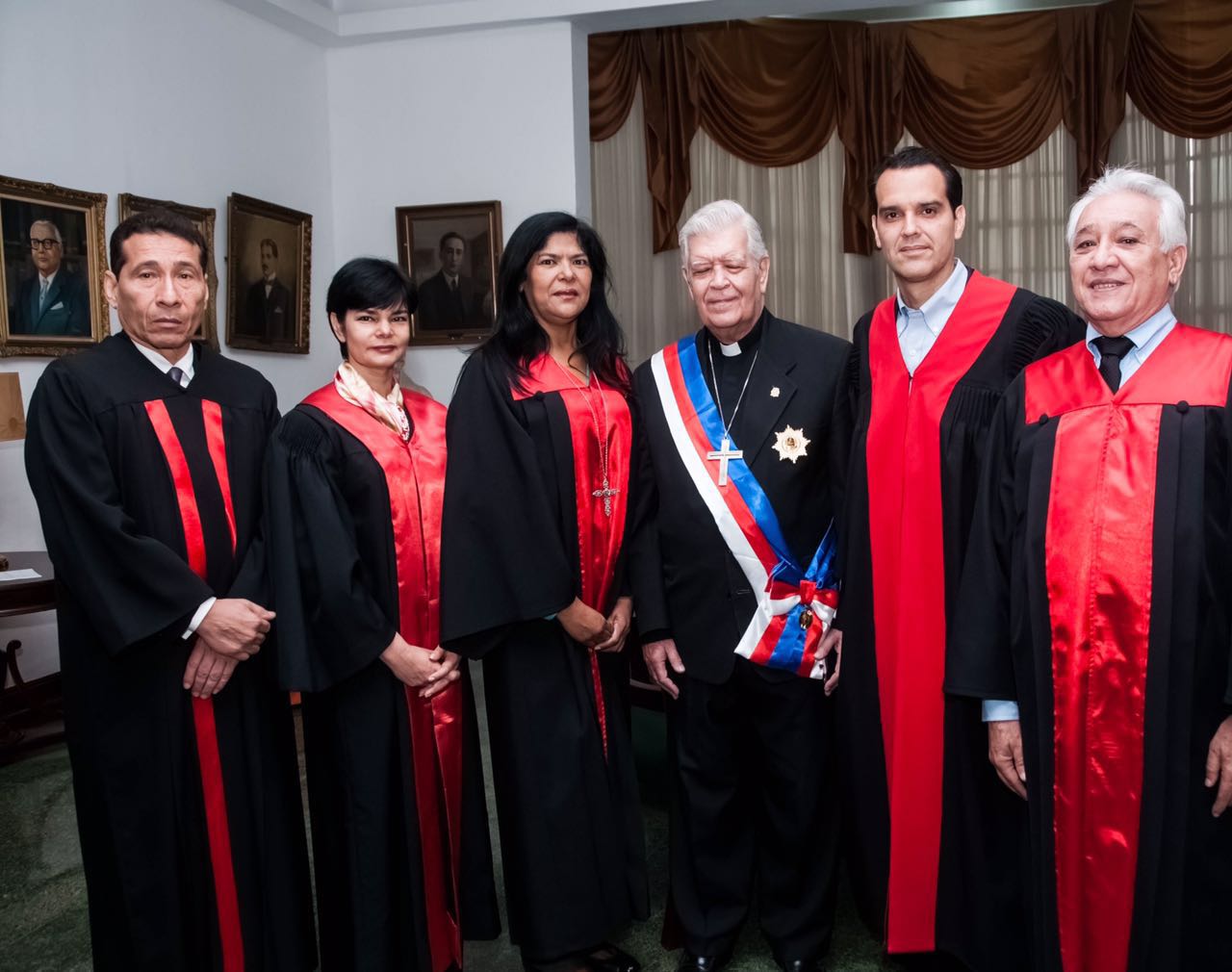Colegio de Abogados de Caracas condecoró al Cardenal Urosa con la Orden Bicentenaria