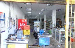 Saquean otro supermercado chino en San Félix durante protesta por apagón
