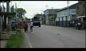¿Toque de queda en Tucupita?… tanqueta suplica a ciudadanos irse a sus casas (VIDEO)