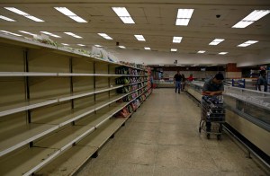 94% de los venezolanos no consigue alimentos