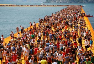Más de un millón de personas pudieron caminar sobre las aguas en Italia