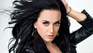 Katy Perry imaginó que un árbol era Tom Cruise y simuló tener sexo con él