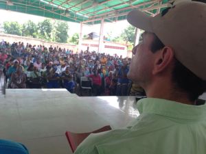 Capriles: El bachaqueo y la escasez se acaban con producción