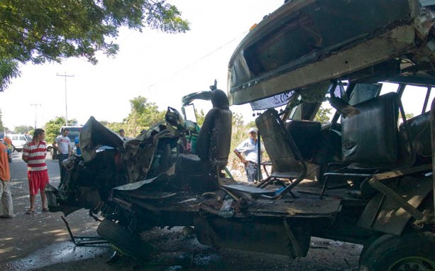 Accidente de bus escolar deja 28 heridos en vía a los Bucares