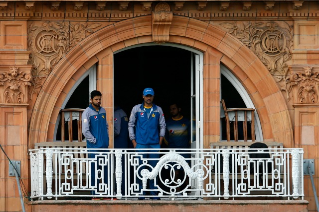 Bretaña Cricket - Pakistán Nets - Señor - 12/07/16 paquistaní Mohammad Amir (C) durante redes Action Images via Reuters / Andrew Boyers Livepic