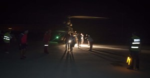 Helicópteros rescatan a 174 turistas aislados en Tenerife