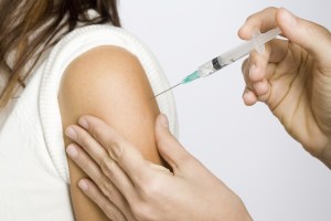 Epidemiología Regional y StopVIH realizaron jornada de vacunación