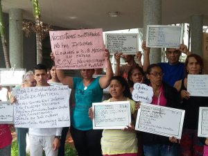 Pacientes del Hospital Clínico Universitario protestan este jueves
