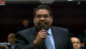 Wiston Flores: En Caracas debe restituirse el Estado de Derecho