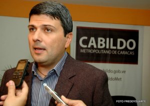 Alejandro Vivas: El Gobierno cree que poniendo algunas curitas resuelve el problema de la movilidad en Caracas
