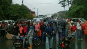 Protestan en Los Teques por falta de comida este #15Jul