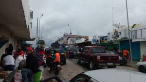Prensa brasileña: Venezolanos invaden la  frontera con Santa Elena en busca de comida