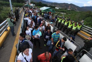 Más de 63 mil venezolanos cruzaron la frontera para comprar comida