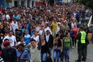 Río Humano en la frontera: El reflejo del drama venezolano (Video)