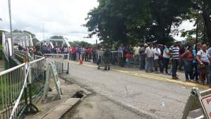 Unas 1600 personas han cruzado la frontera con Colombia por Apure