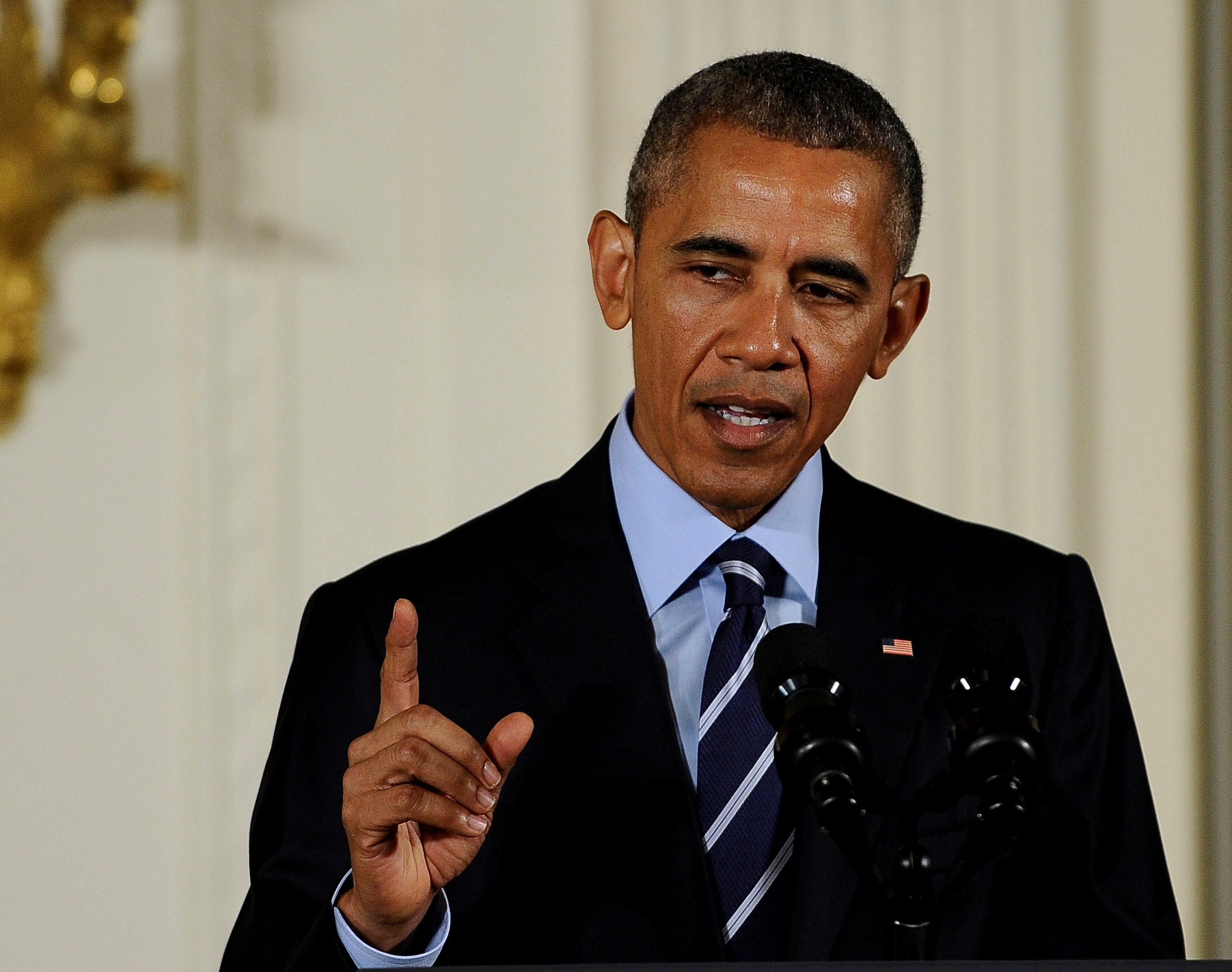 Obama alerta de que “democracia en sí misma” está en juego en las elecciones