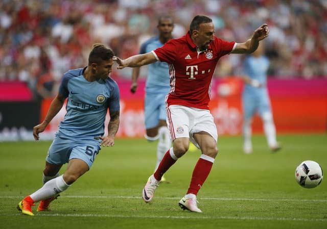 Football Soccer - Bayern Munich v Manchester City - Pre Season Friendly - Allianz Arena, Munich, Germany - 20/7/16 Manchester City's Pablo Maffeo Becerra in action with Bayern Munich's Franck Ribery Action Images via Reuters / Michaela Rehle Livepic