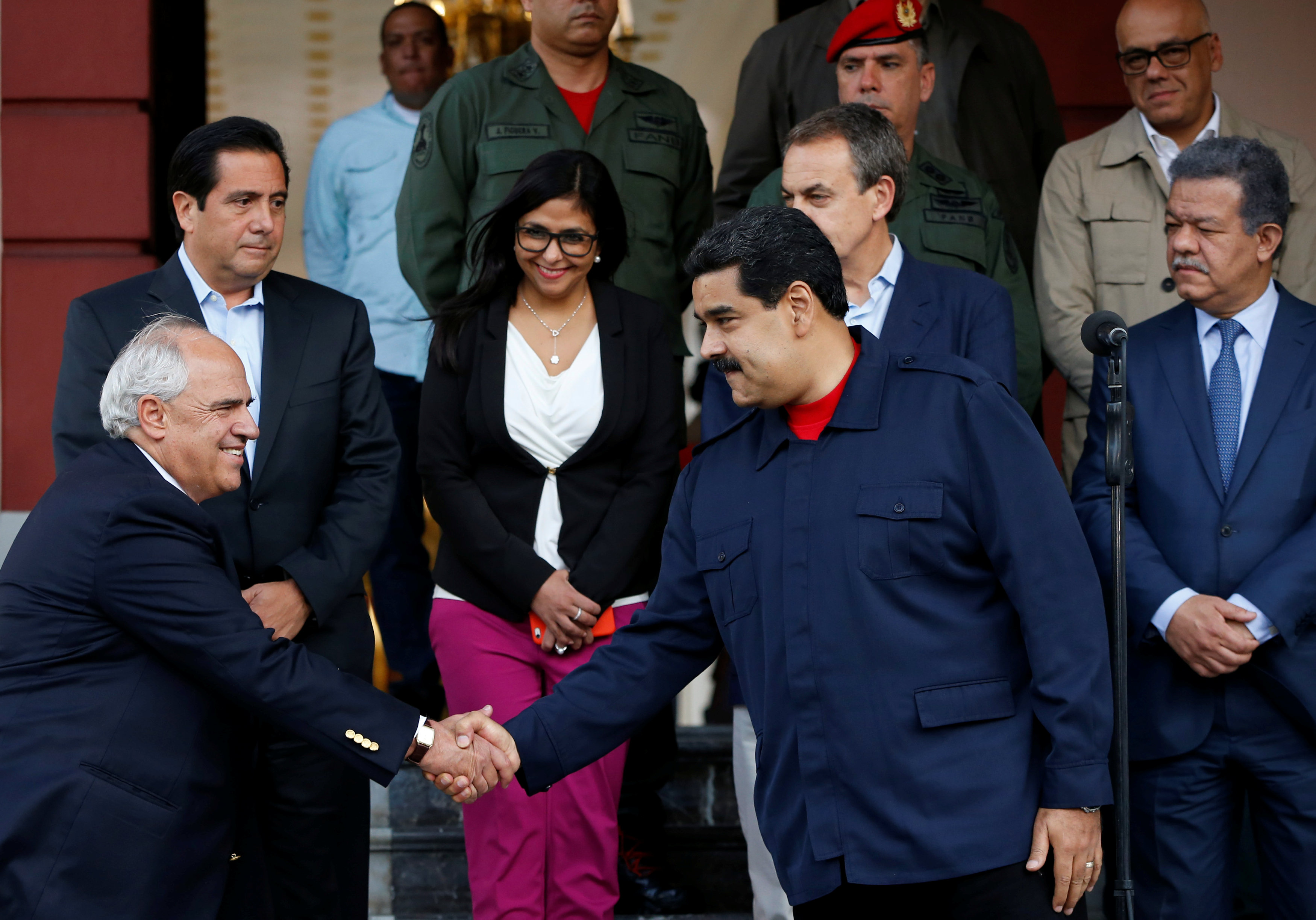 La “iluminada” de Samper a Maduro pretendiendo oscurecer a la oposición (VIDEO)