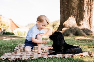 El príncipe Jorge, en nuevas fotos al cumplir tres años (Fotos)