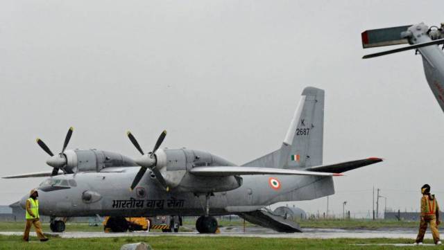 Desaparece un avión de las Fuerzas Aéreas indias