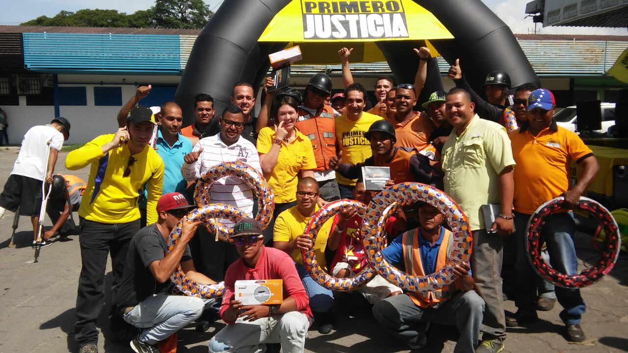 Primero Justicia entregó ayudas a moto taxistas del municipio Mariño