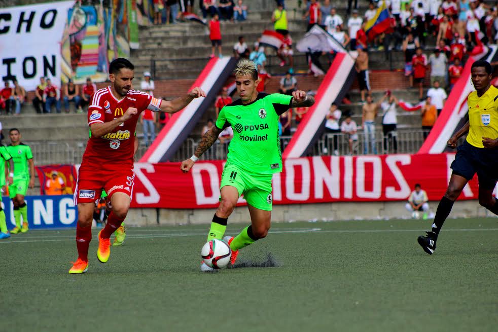 Zamora sigue imbatible en el Torneo Clausura tras empatar con Caracas FC