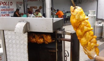 En Anaco el precio del pollo asado subió 218% en un año