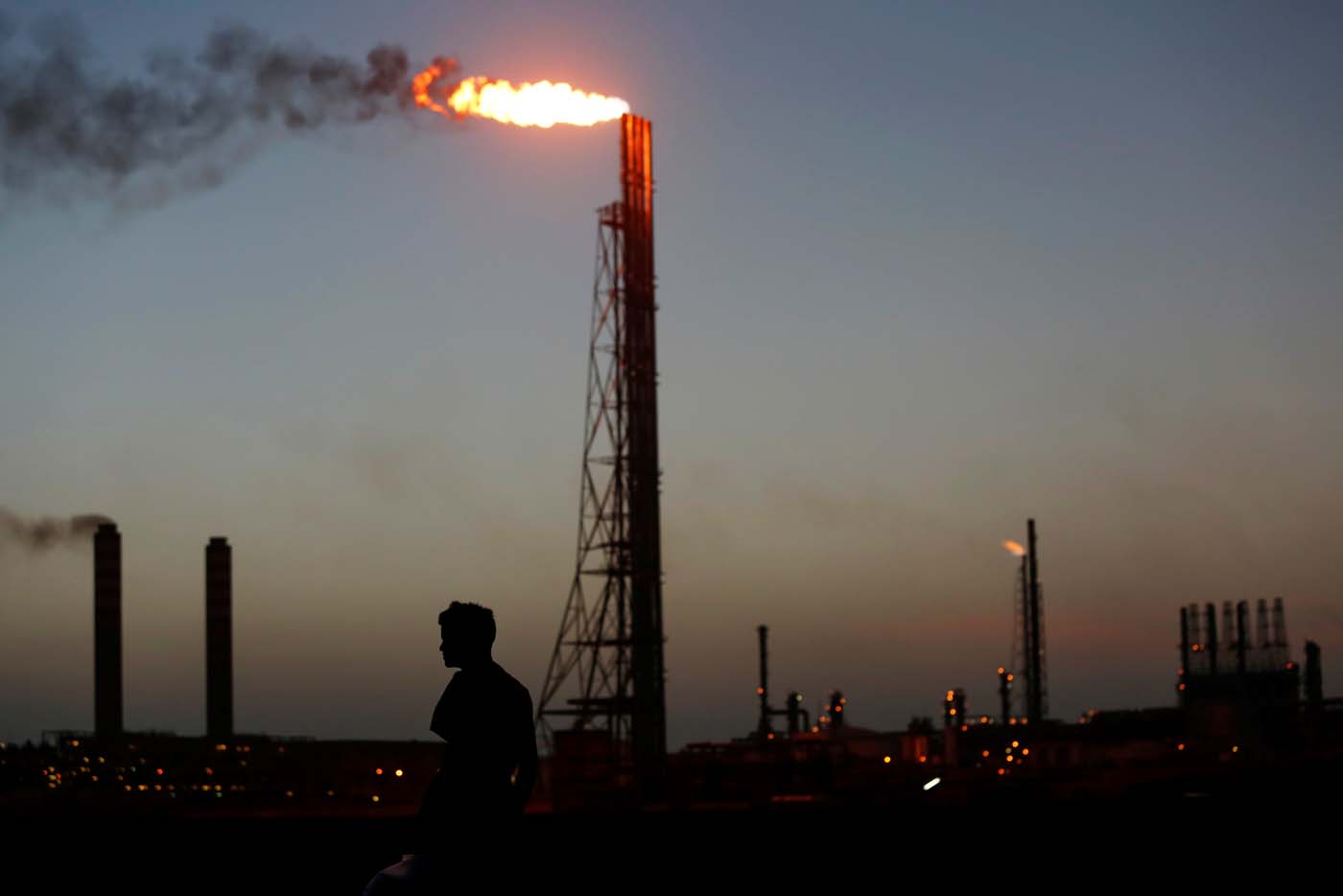Petróleo venezolano se recupera y cierra en 39,95 dólares