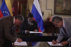 Pdvsa y su par rusa Rosneft firman acuerdos sobre energía